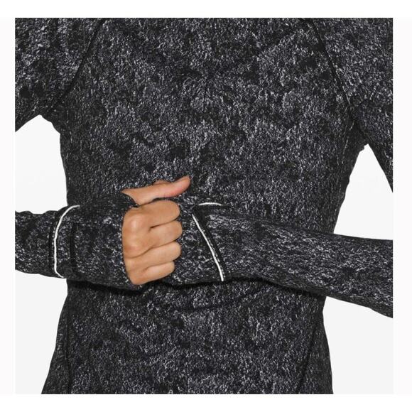 Lululemon Outrun the Elements 1/2 Zip Pullover Top Jacquard Black Size 8 - Picture 10 of 10